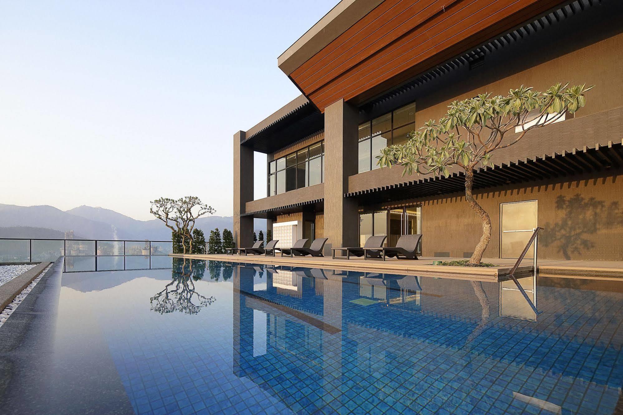 Lakeshore Hotel Suao Exterior photo